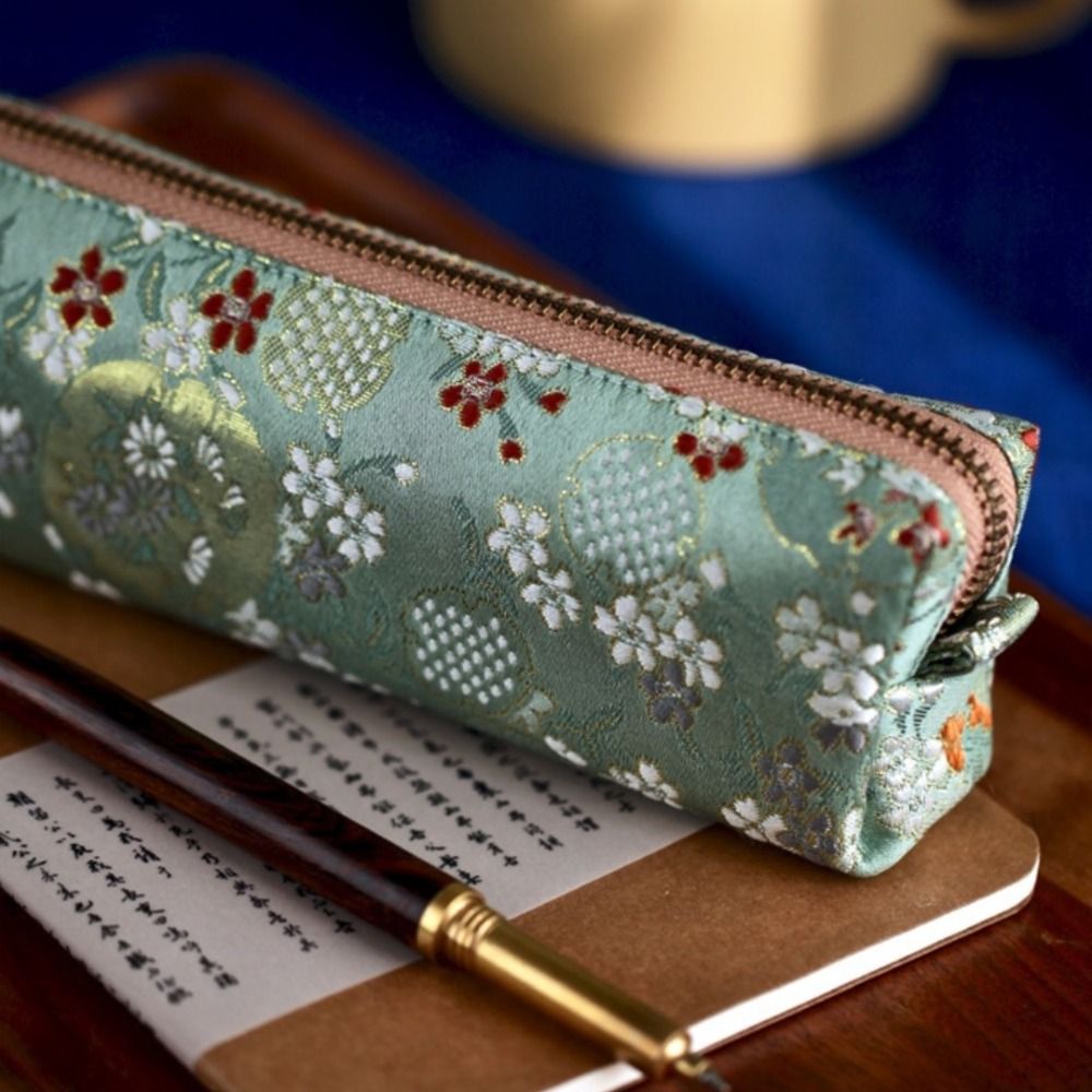 Beauty Makeup School - Kotak Pensil Gaya Retro Cina dengan