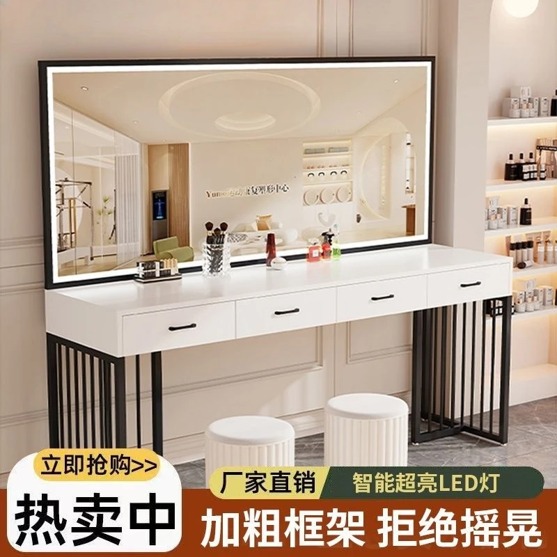 Meja rias studio modern dengan - Beauty Makeup School ulasan dan harga