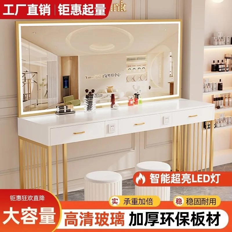 Meja rias studio modern dengan - Beauty Makeup School ulasan dan harga